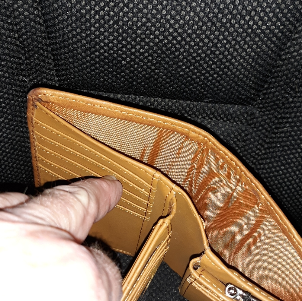 Wallet - Picture 3 of 3